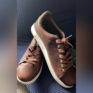 Kuru brand men's Brown Sneakers